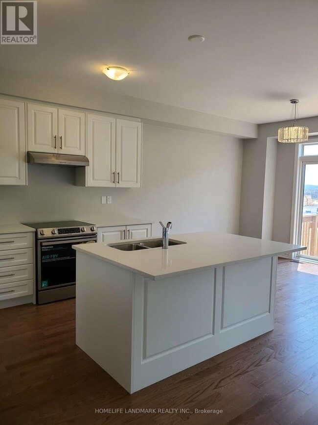 Building Photo - 8 Greer St