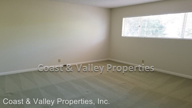 Foto del edificio - 5 br, 3 bath House - 22594 Veronica Dr.