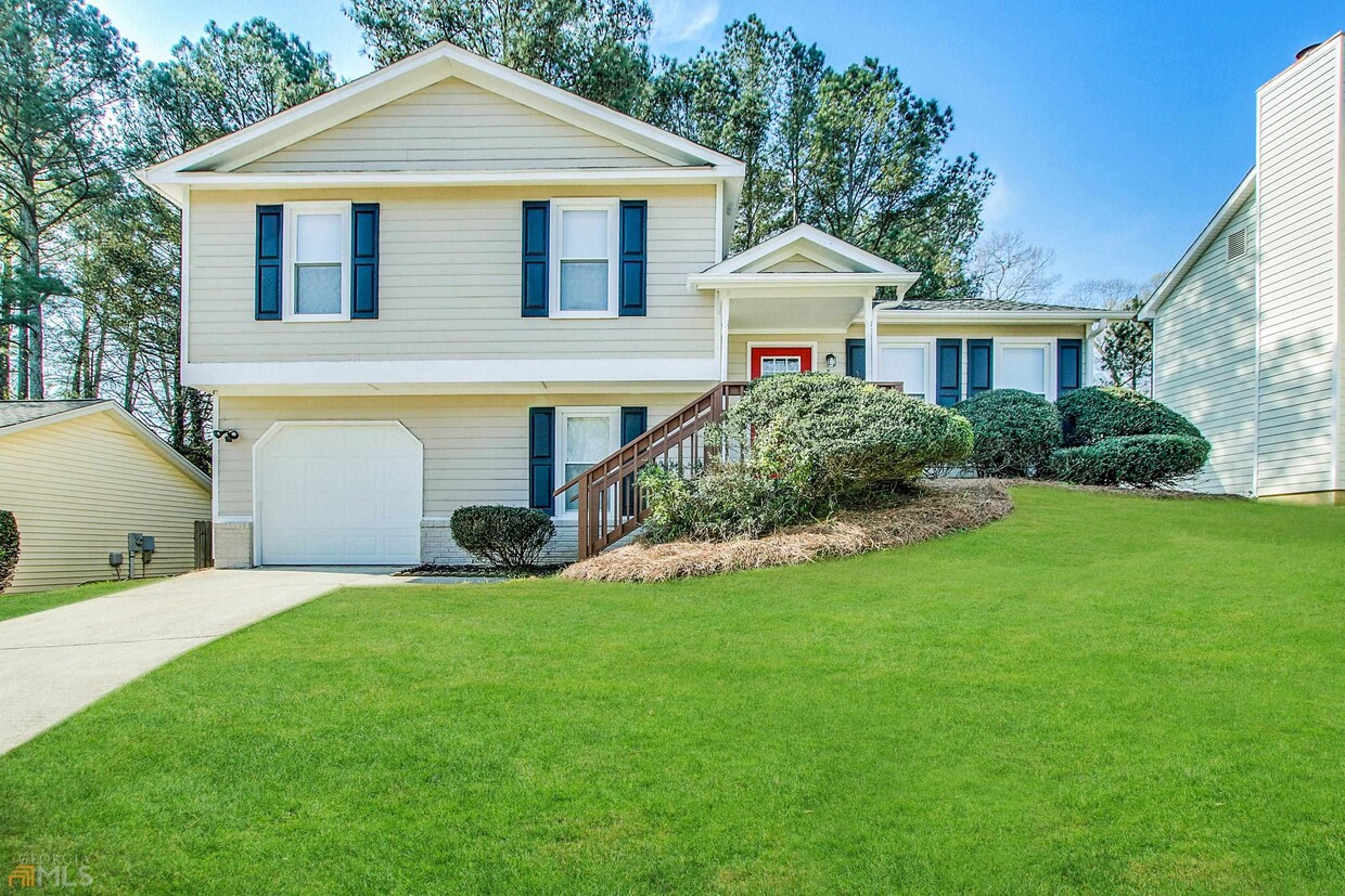 Primary Photo - 1599 Clifton Downs Dr SE