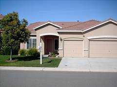 Primary Photo - Three bedroom, two bath Lincoln home with ...