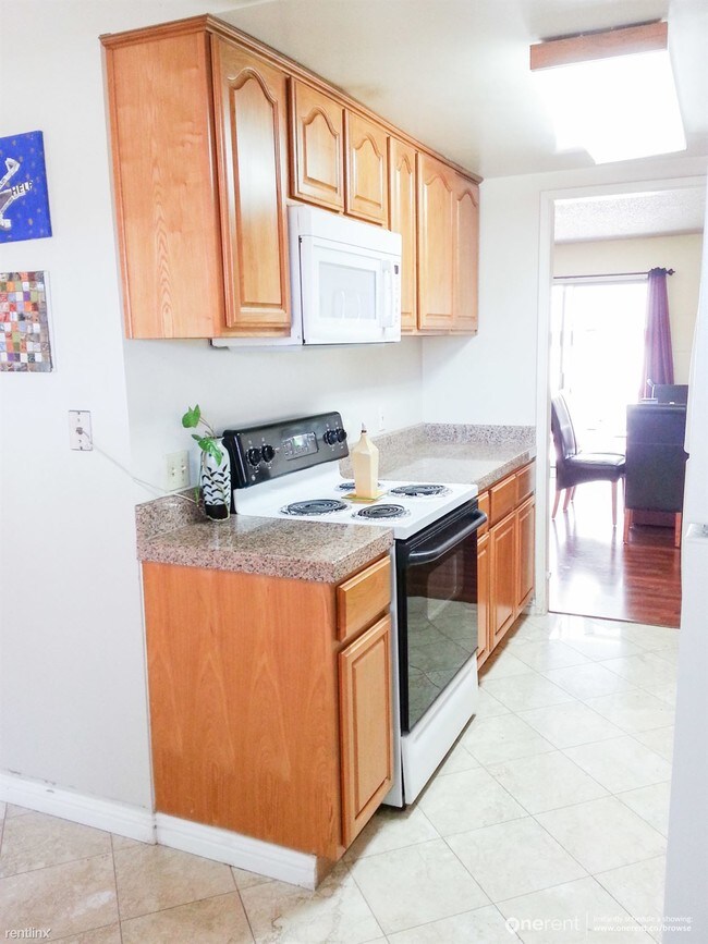 Building Photo - 3001 Kaiser Dr