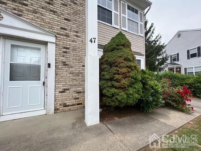Building Photo - 47 Brewster Cir