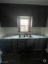 Building Photo - 431 Bettie St