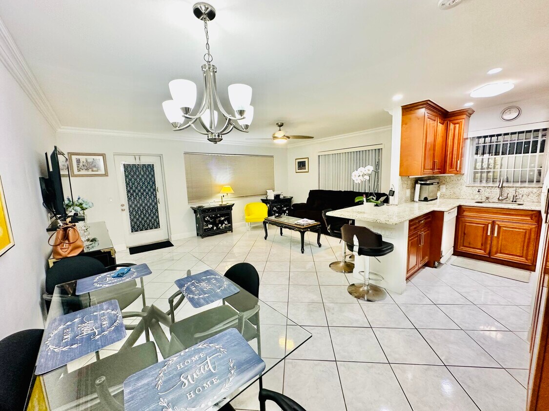 185 Farnham H, Deerfield Beach, FL 33442 Condo for Rent in Deerfield