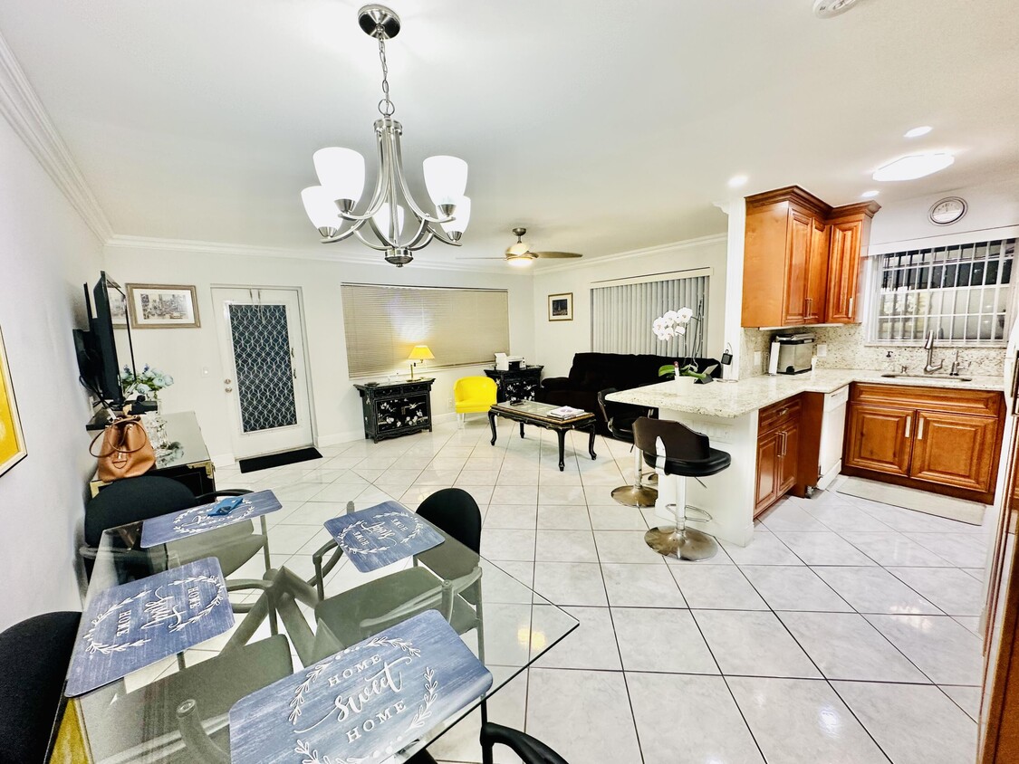 185 Farnham H, Deerfield Beach, FL 33442 Condo for Rent in Deerfield