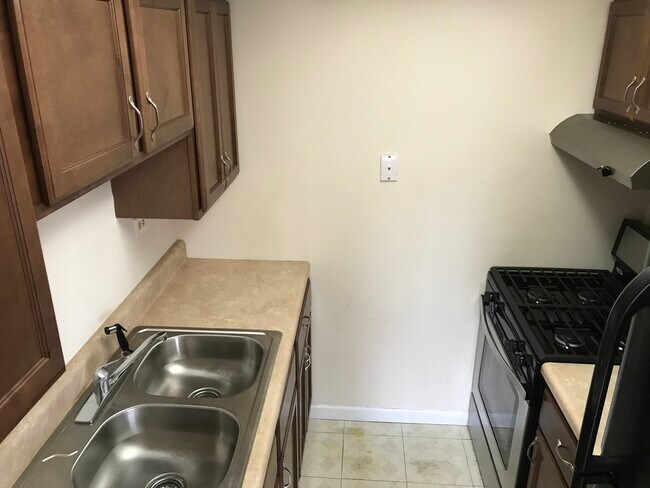 Foto del edificio - 2610 Oakton St