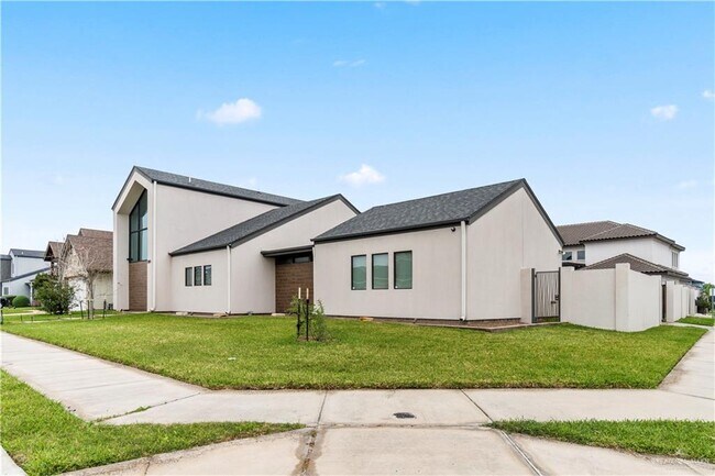 Building Photo - 2303 Penrose Ave