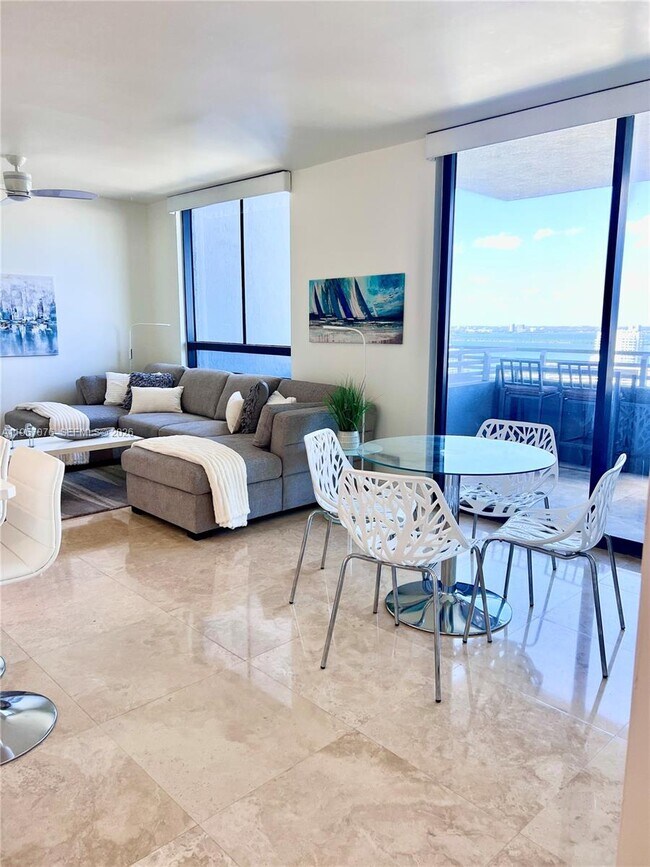 Foto del edificio - 1330 West Ave