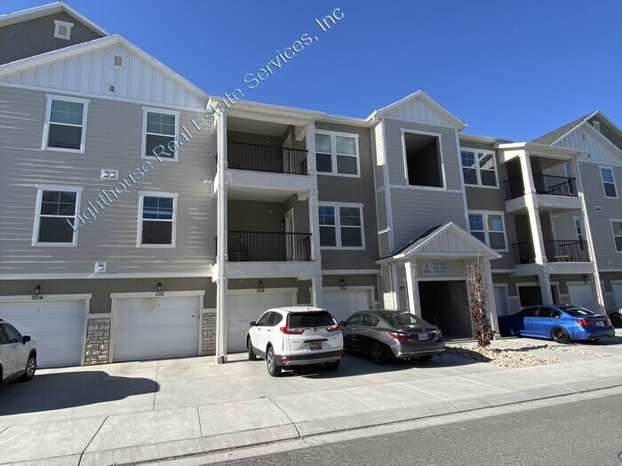Primary Photo - Saratoga Springs Convenient Condo Living!