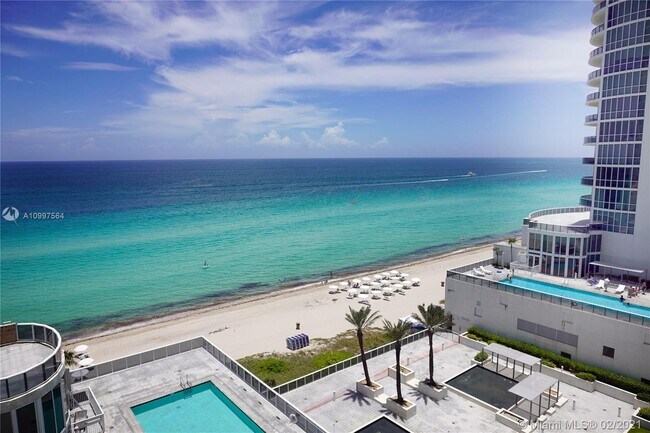 Foto del edificio - 16001 Collins Ave