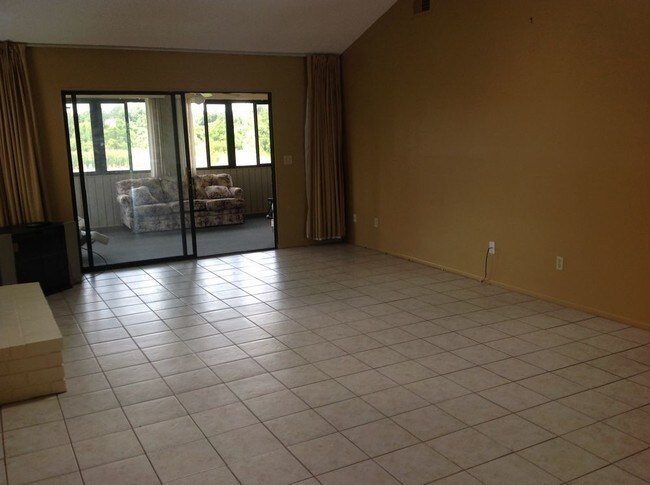 Building Photo - 575 Belltower Ave