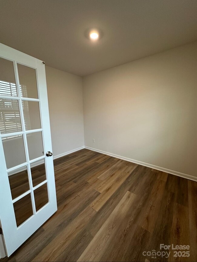 Foto del edificio - 118 Way Cross Ln