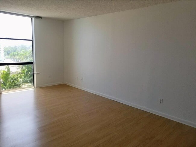 Building Photo - 13499 Biscayne Blvd