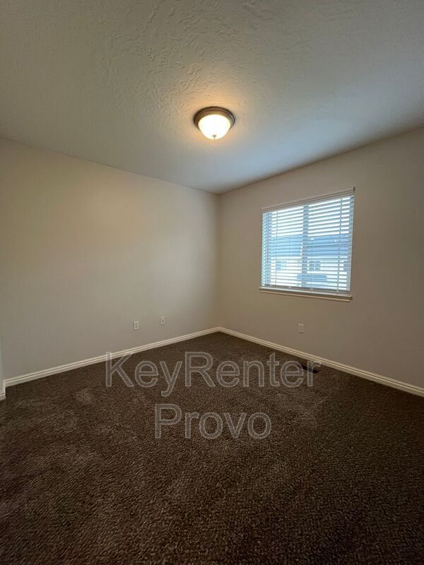Building Photo - 1548 W 740 S