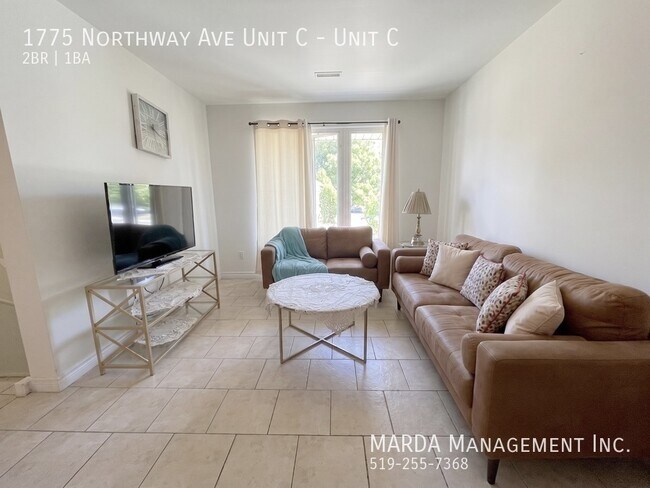 Photo du bâtiment - CHARMING 2 BED/1 BATH FOUR-PLEX APARTMENT IN SOUTH CAMERON + UTILITIES