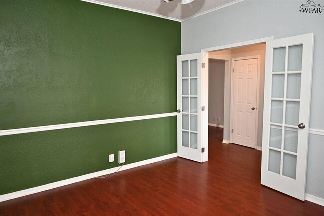 Building Photo - 907 Sugarbush Ln