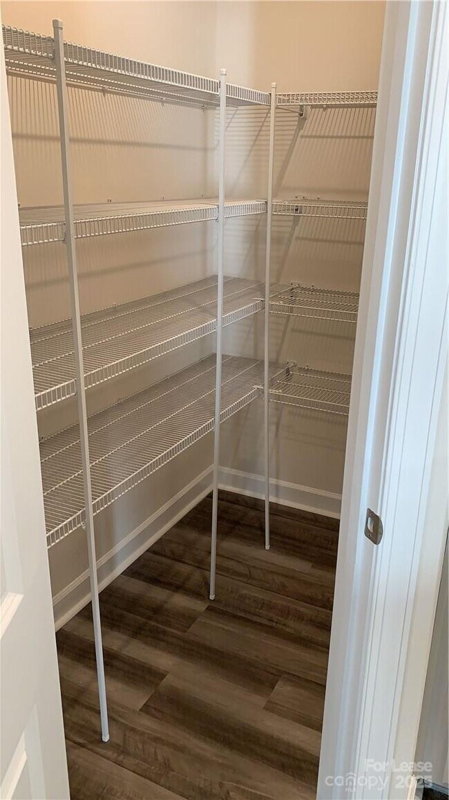 Foto del edificio - 11925 Silverheel Ln