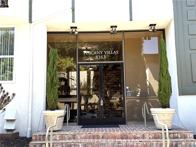 Foto del edificio - 8163 Redlands St
