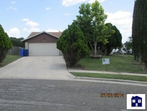 Building Photo - 2619 Phyllis Dr