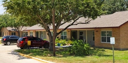 Building Photo - 901 Lamar St