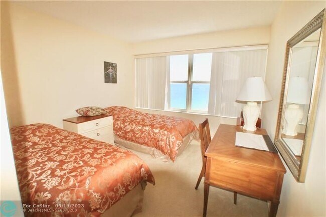 Building Photo - 4010 Galt Ocean Dr
