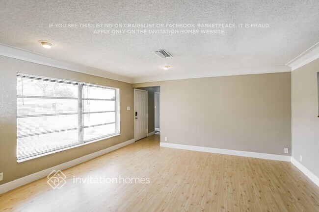 Foto del edificio - 225 NW 78th Terrace
