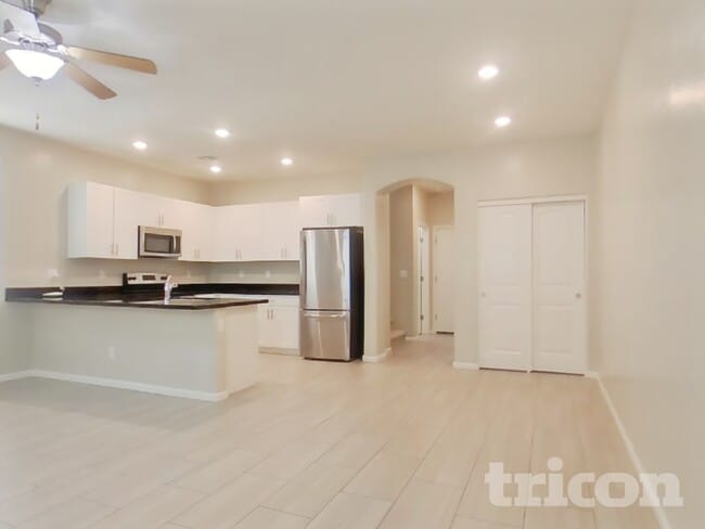 Foto del edificio - 12583 W Gentle Rain Rd