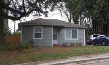 Building Photo - 7002 S 128th St