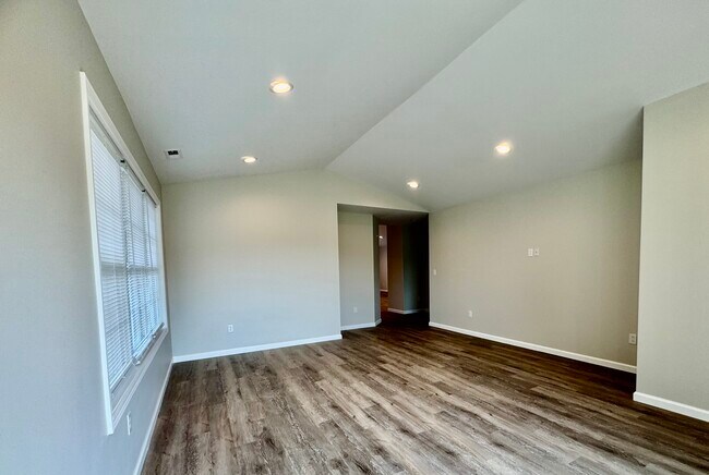 Foto del edificio - 96 Duncan Ln