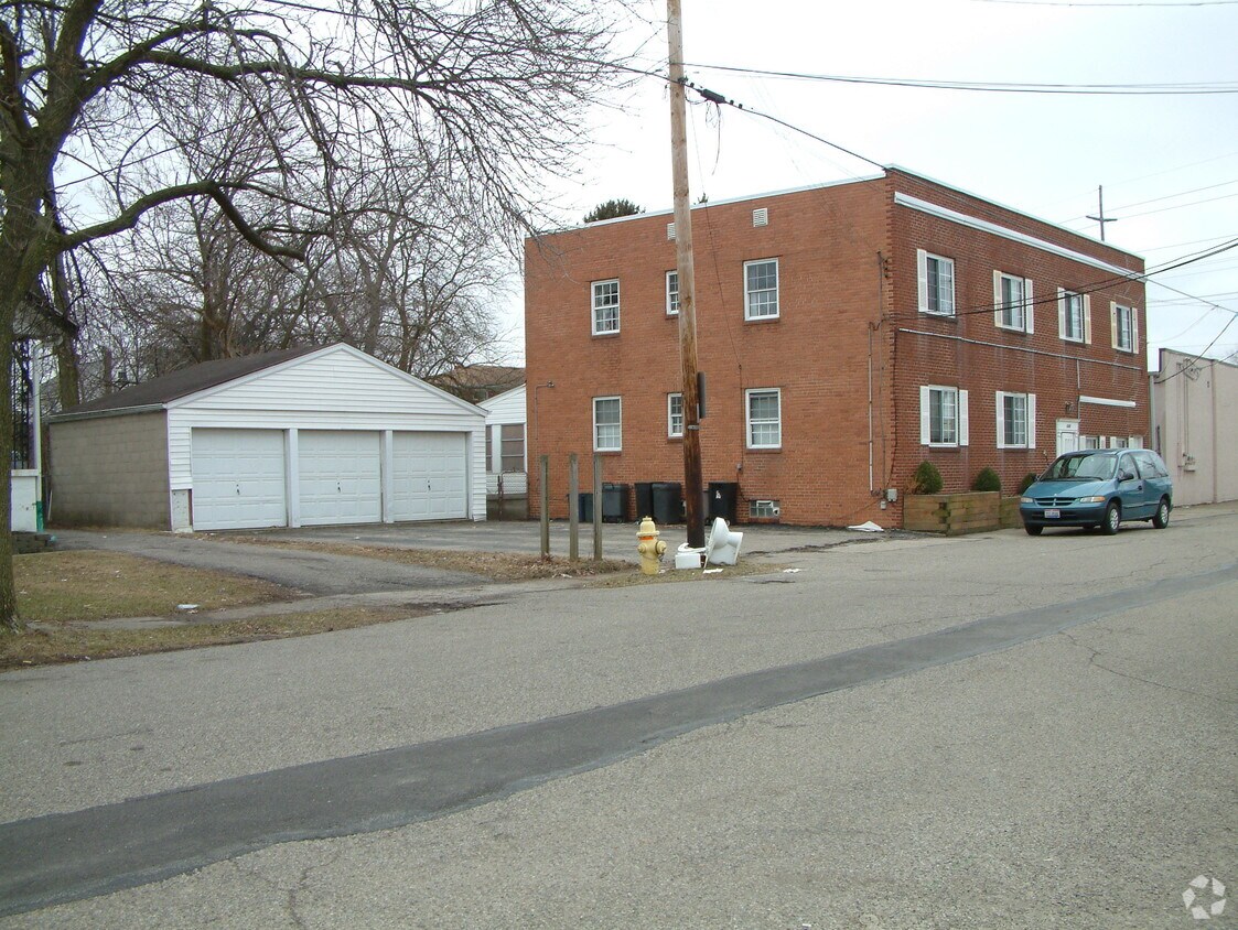 Building Photo - 4345 Matson Ave