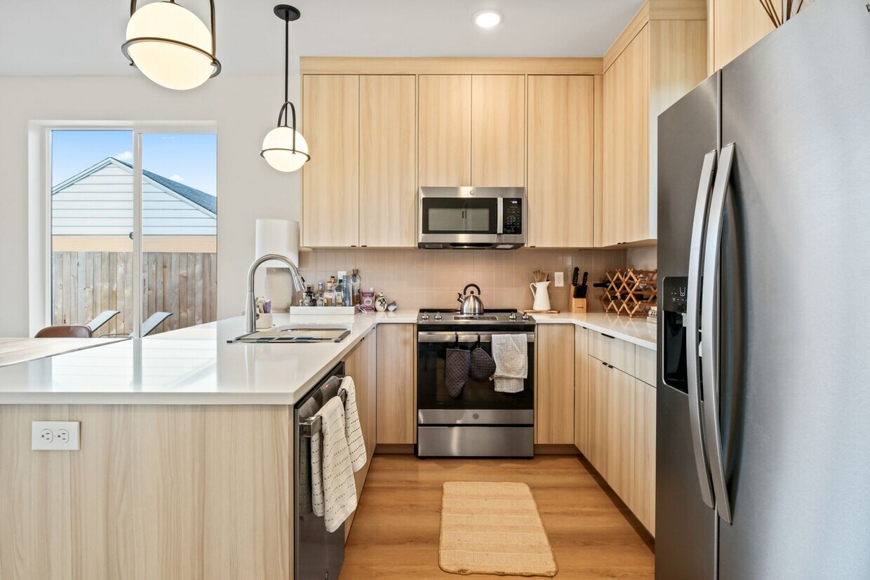 Foto principal - 6417 N Greenley Ave #4