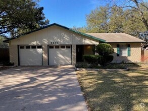 Building Photo - 9404 Shady Oaks Dr