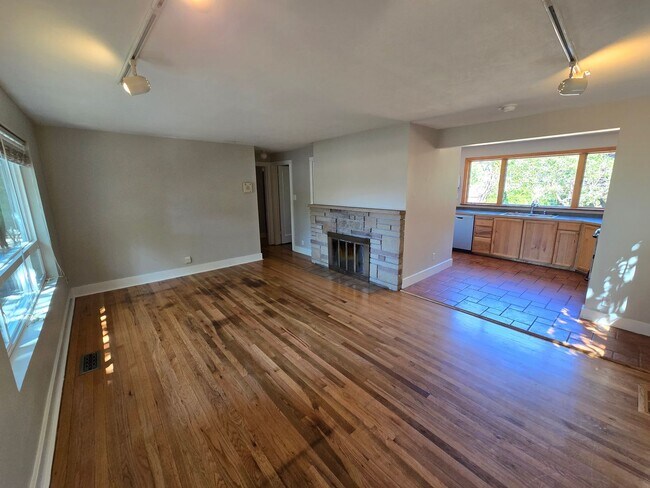 Foto del edificio - 15502 9th Ave NE