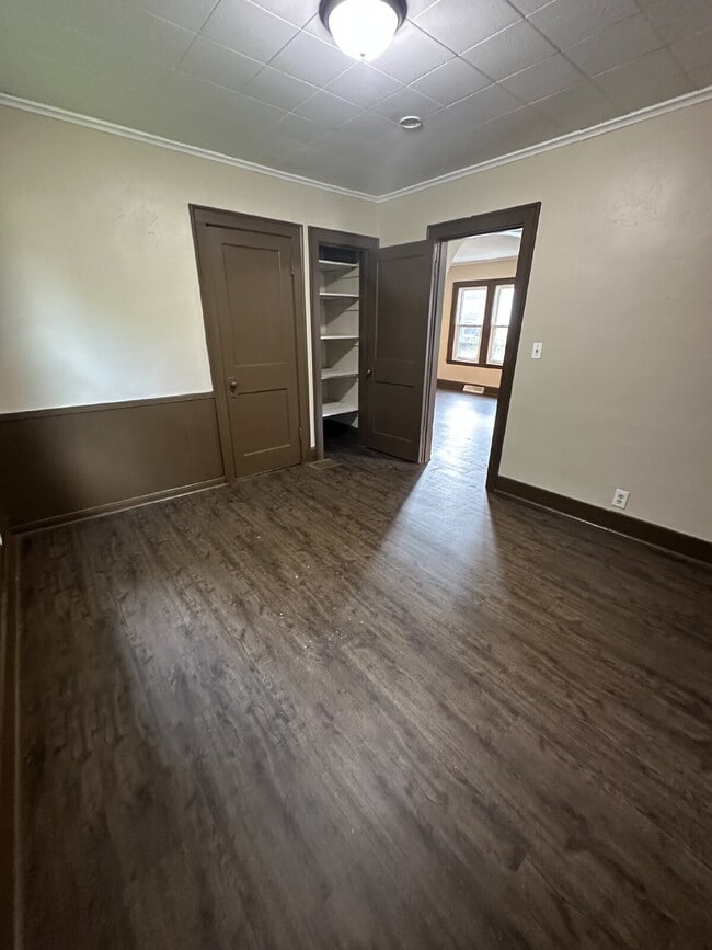 Building Photo - 1253 Evergreen Ave