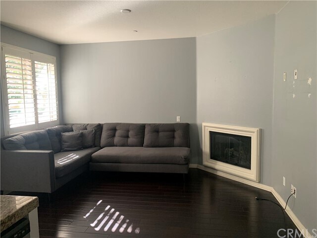 Building Photo - 336 W Linden Dr