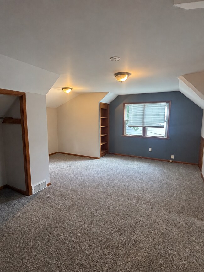 Foto del edificio - 16705 Hillsboro Rd