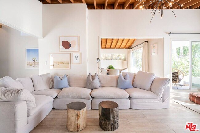 Foto del edificio - 21555 Pacific Coast Hwy