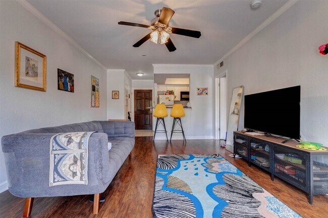 Foto del edificio - 4515 Briar Hollow Pl