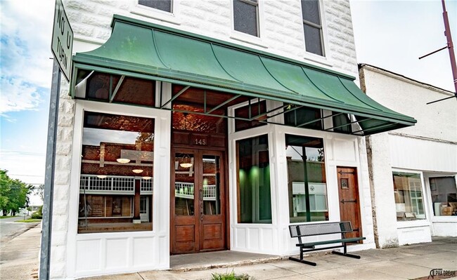 Building Photo - 145 W Main St