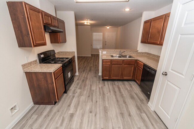 Building Photo - 18726 N Lyford Dr