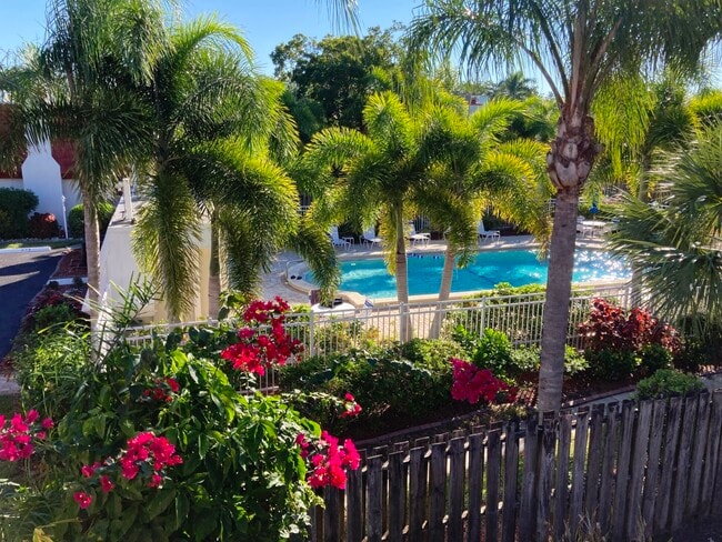 Photo - 11866 Quail Run Dr Townhome