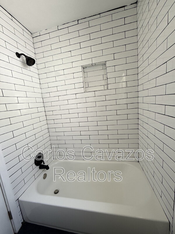 Foto del edificio - 1607 McAdams Ave