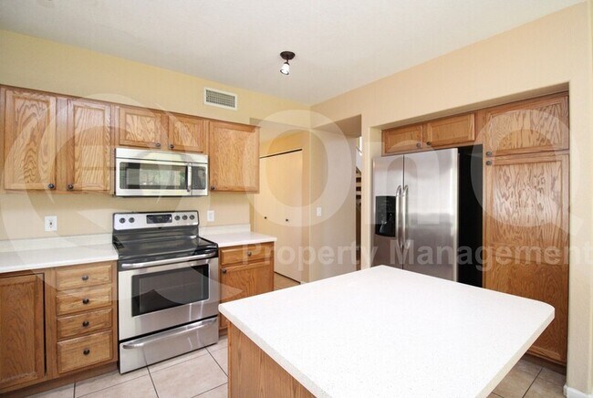 Foto del edificio - 945 E Manor Dr