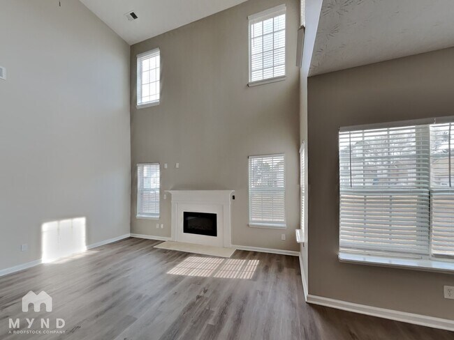 Foto del edificio - 3302 Summer Brooke Ln