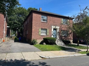 Building Photo - 11 Beechcroft St