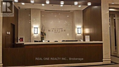 Building Photo - 28 Linden St