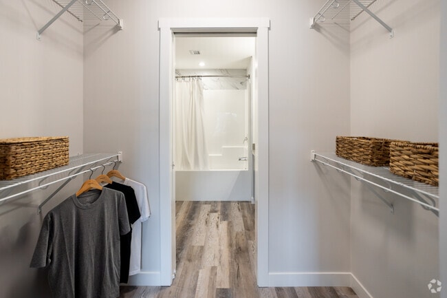 2BR, 2BA - 885SF - Walk-In Closet - Henday Suites