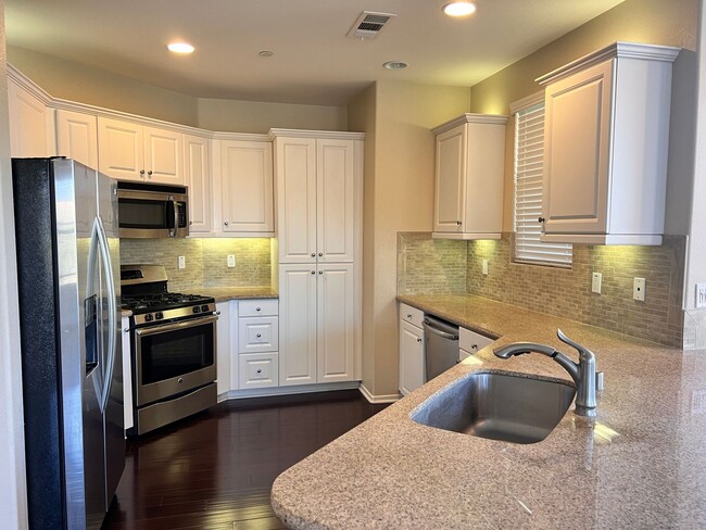 Building Photo - Sorrento Valley Second Story Corner Unit 3...