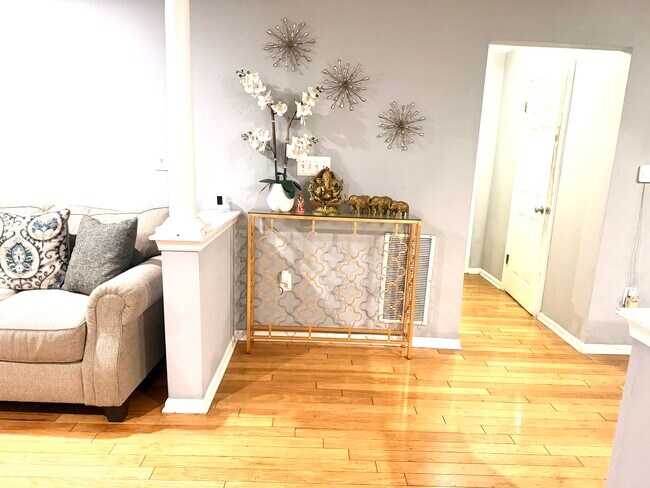 Foto del edificio - 24 Lee Ct