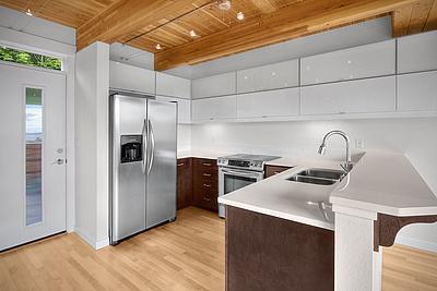 Foto del edificio - INDUSTRIAL-STYLE QUEEN ANNE TOWNHOUSE WITH...